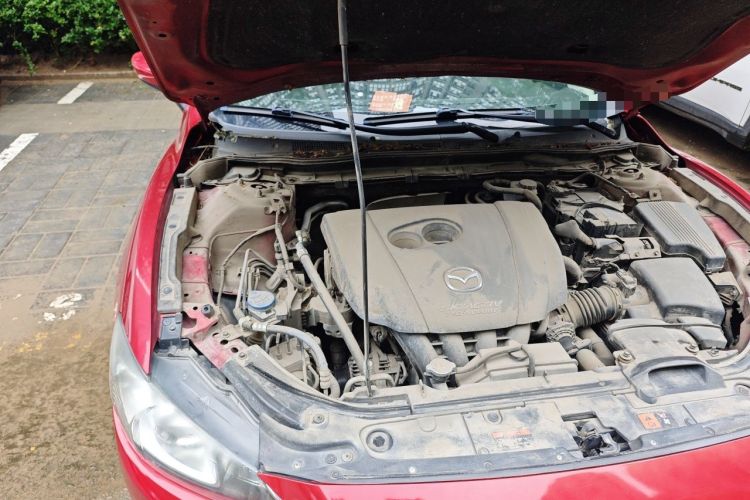 Used Mazda Atenza 2014 2.0L Blue Sky Luxury Edition Engine Bay Right