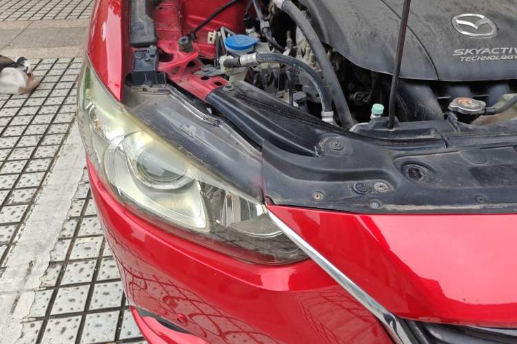 Used Mazda Atenza 2014 2.0L Blue Sky Luxury Edition Engine Bay Right
