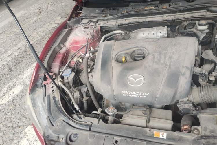 Used Mazda Atenza 2014 2.0L Blue Sky Luxury Edition Engine Bay Right