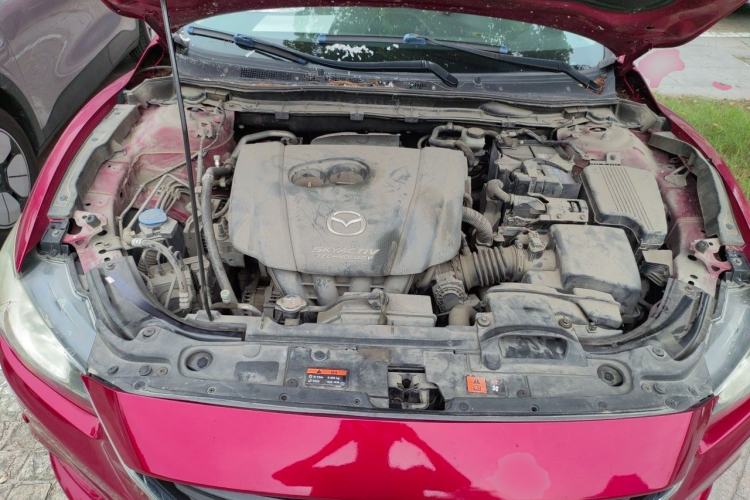 Used Mazda Atenza 2014 2.0L Blue Sky Luxury Edition Engine Bay
