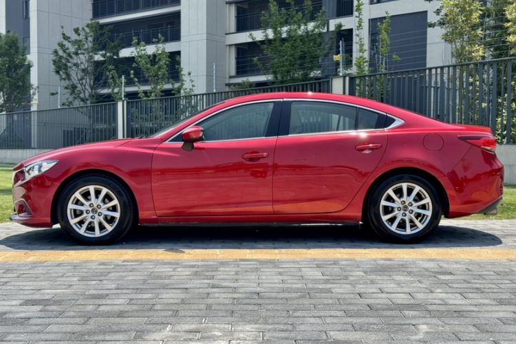 Used Mazda Atenza 2014 2.0L Blue Sky Luxury Edition Exterior 2