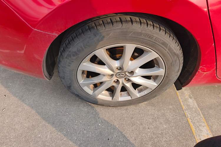 Used Mazda Atenza 2014 2.0L Blue Sky Luxury Edition Exterior 4