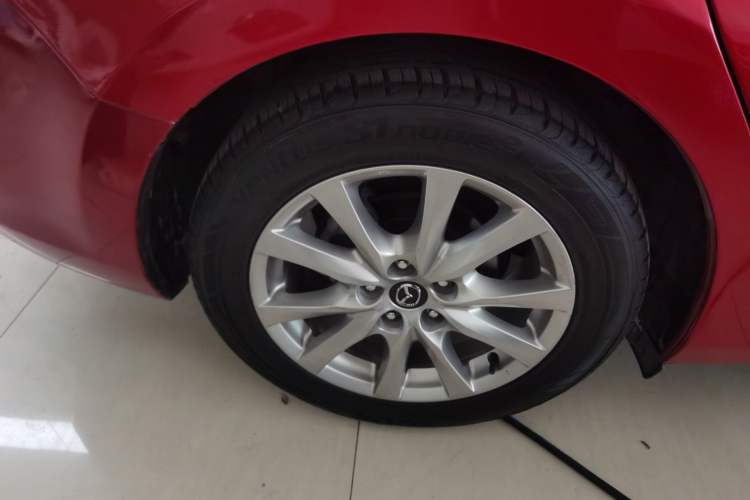 Used Mazda Atenza 2014 2.0L Blue Sky Luxury Edition Exterior 5