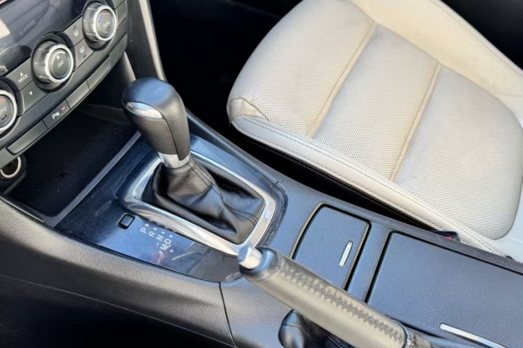 Used Mazda Atenza 2014 2.0L Blue Sky Luxury Edition Gear Lever
