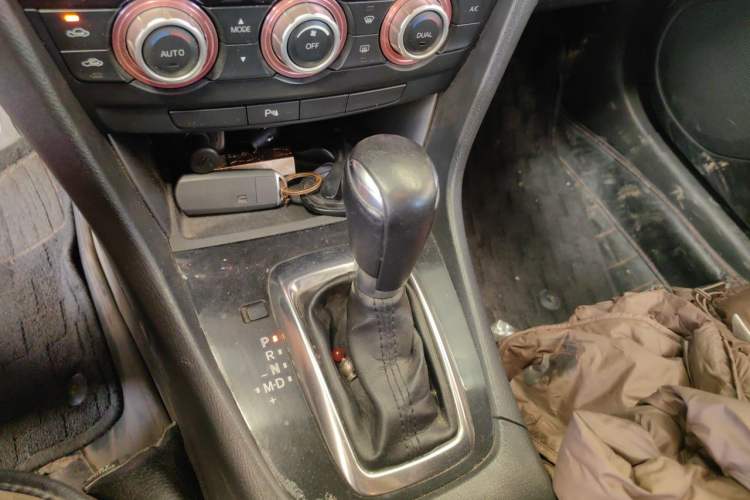 Used Mazda Atenza 2014 2.0L Blue Sky Luxury Edition Gear Lever