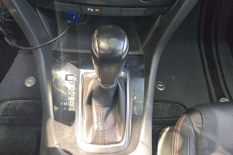 Used Mazda Atenza 2014 2.0L Blue Sky Luxury Edition Gear Lever