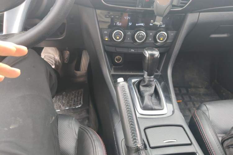 Used Mazda Atenza 2014 2.0L Blue Sky Luxury Edition Gear Lever