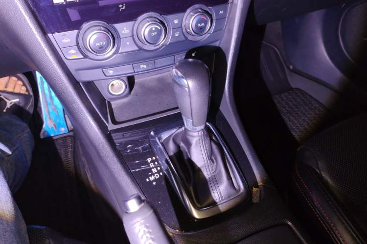 Used Mazda Atenza 2014 2.5L Blue Sky Prestige Edition Gear Lever