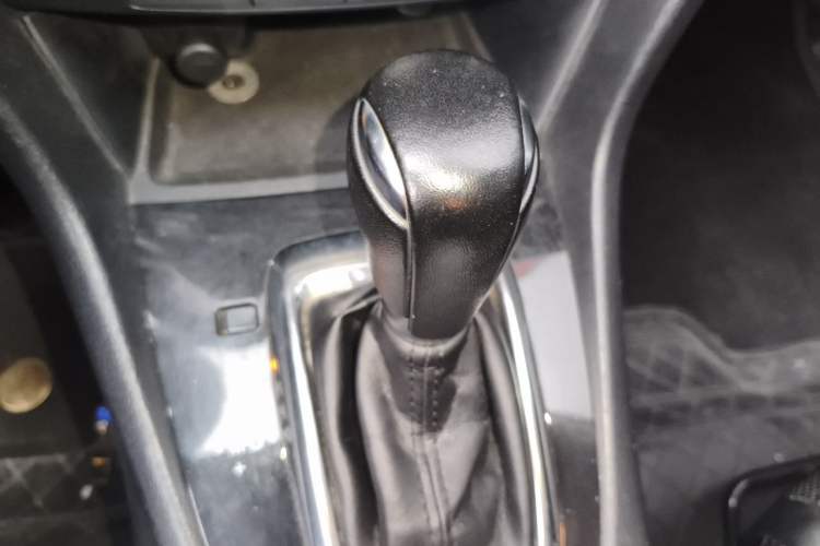 Used Mazda Atenza 2014 2.0L Blue Sky Luxury Edition Gear Lever