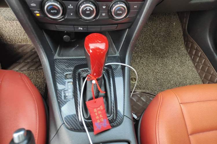 Used Mazda Atenza 2014 2.0L Blue Sky Luxury Edition Gear Lever