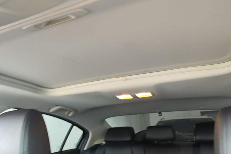 Used Mazda Atenza 2014 2.0L Blue Sky Luxury Edition Headliner