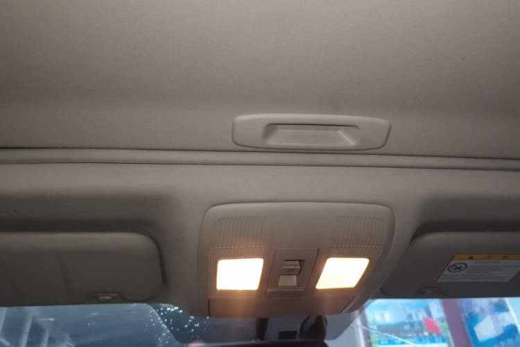 Used Mazda Atenza 2014 2.0L Blue Sky Luxury Edition Headliner
