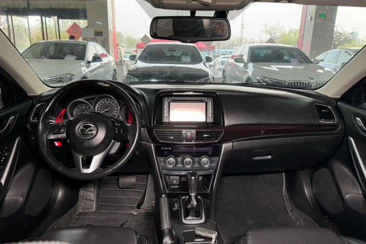 Used Mazda Atenza 2014 2.0L Blue Sky Luxury Edition Interior 1