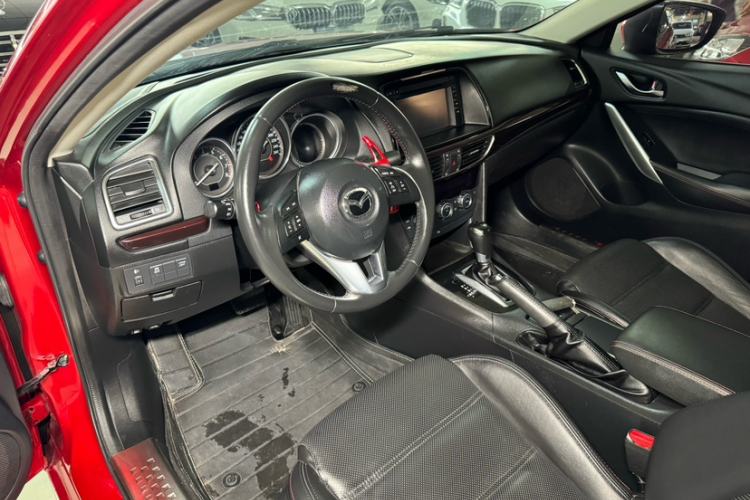 Used Mazda Atenza 2014 2.0L Blue Sky Luxury Edition Interior 11