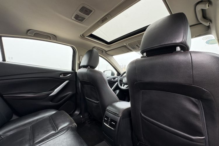 Used Mazda Atenza 2014 2.0L Blue Sky Luxury Edition Interior 4
