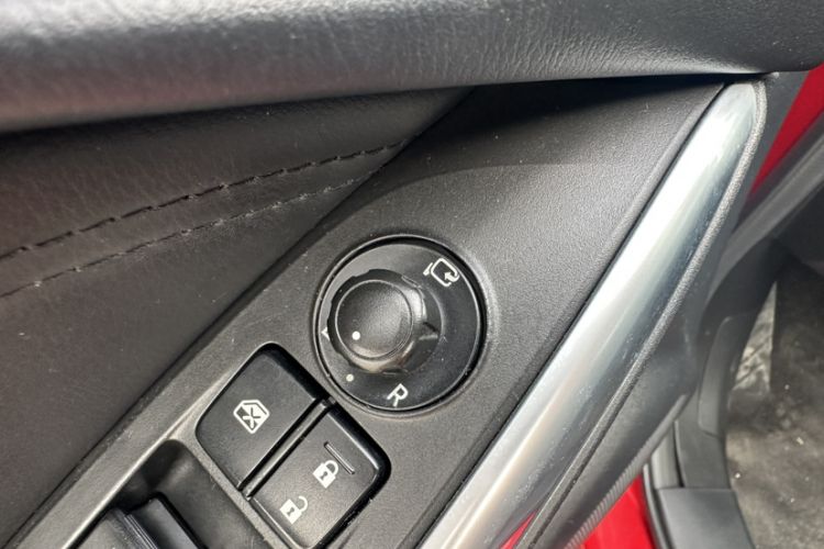 Used Mazda Atenza 2014 2.0L Blue Sky Luxury Edition Interior 6