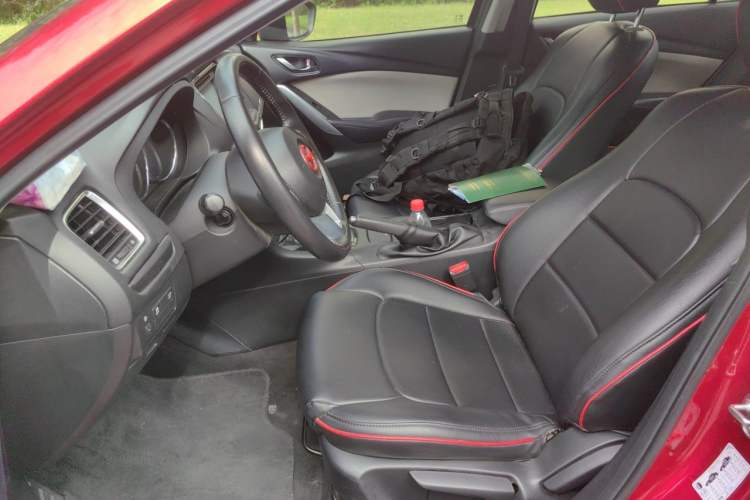 Used Mazda Atenza 2014 2.0L Blue Sky Fashion Edition Left Front Seat