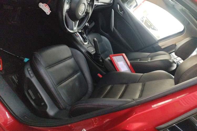 Used Mazda Atenza 2014 2.0L Blue Sky Luxury Edition Left Front Seat
