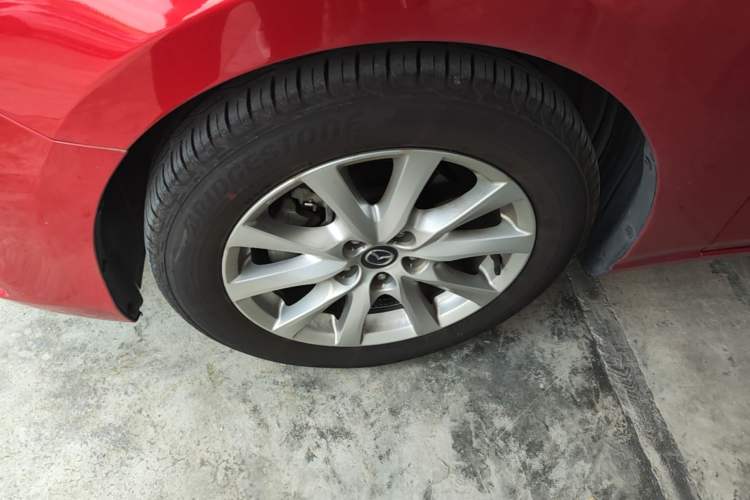 Used Mazda Atenza 2014 2.0L Blue Sky Luxury Edition Left Front Wheel Hub