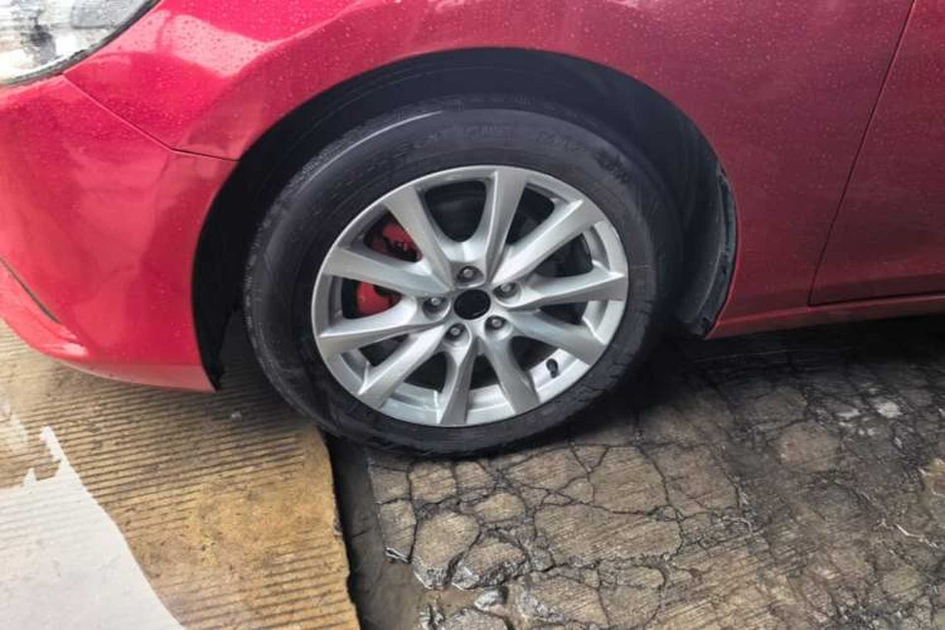 Used Mazda Atenza 2014 2.0L Blue Sky Luxury Edition Left Front Wheel Hub