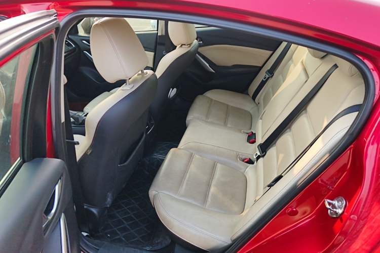 Used Mazda Atenza 2014 2.0L Blue Sky Luxury Edition Left Rear Seat