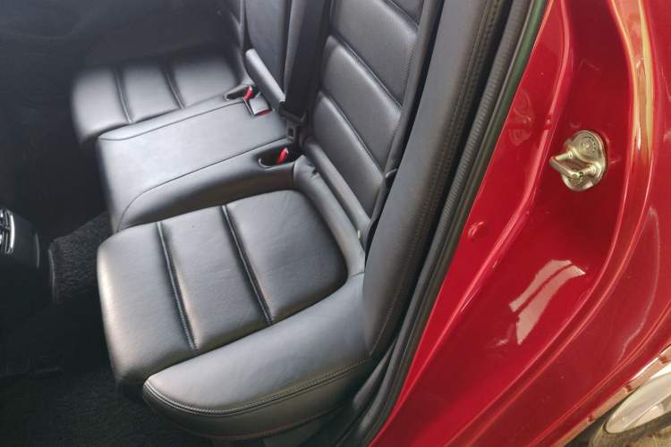 Used Mazda Atenza 2014 2.0L Blue Sky Luxury Edition Left Rear Seat
