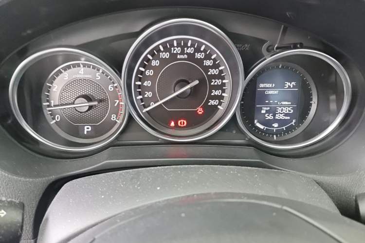 Used Mazda Atenza 2014 2.5L Blue Sky Prestige Edition Odometer Close Up