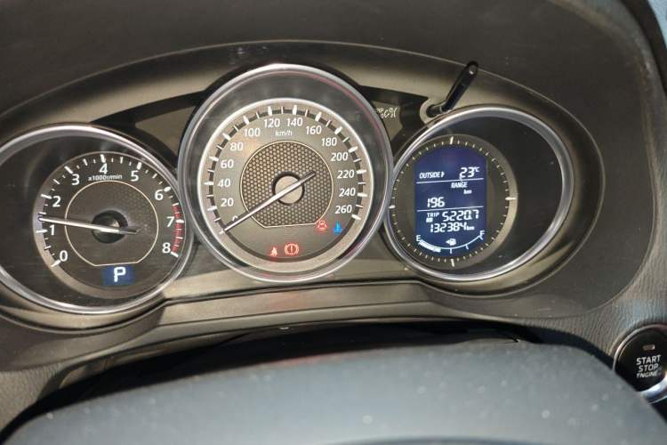 Used Mazda Atenza 2014 2.0L Blue Sky Luxury Edition Odometer Close Up