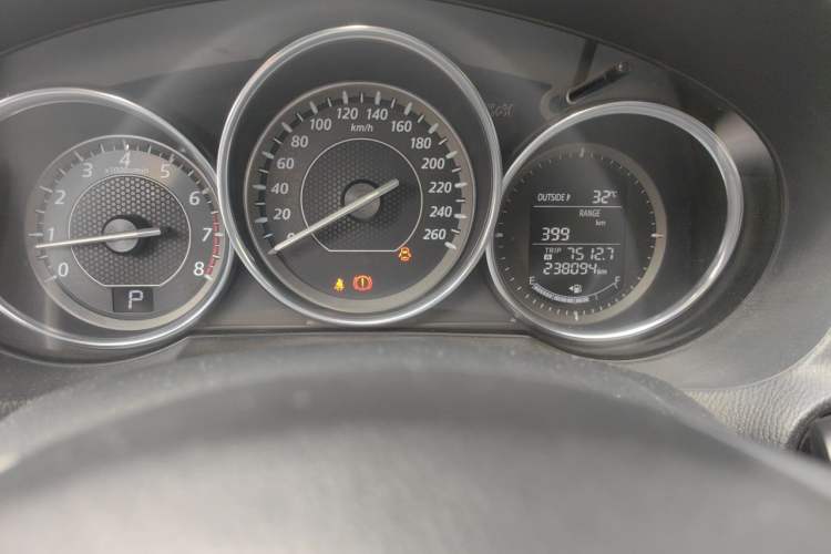 Used Mazda Atenza 2014 2.0L Blue Sky Fashion Edition Odometer Close Up