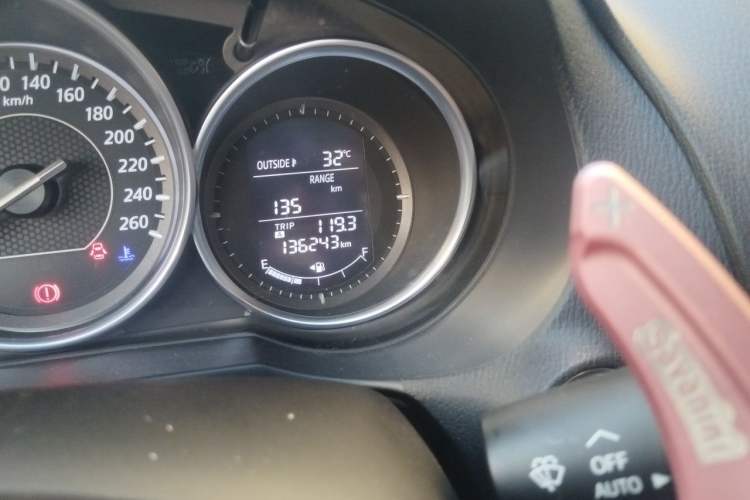 Used Mazda Atenza 2014 2.5L Blue Sky Prestige Edition Odometer Close Up