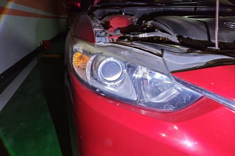 Used Mazda Atenza 2014 2.0L Blue Sky Luxury Edition Right Front Headlight