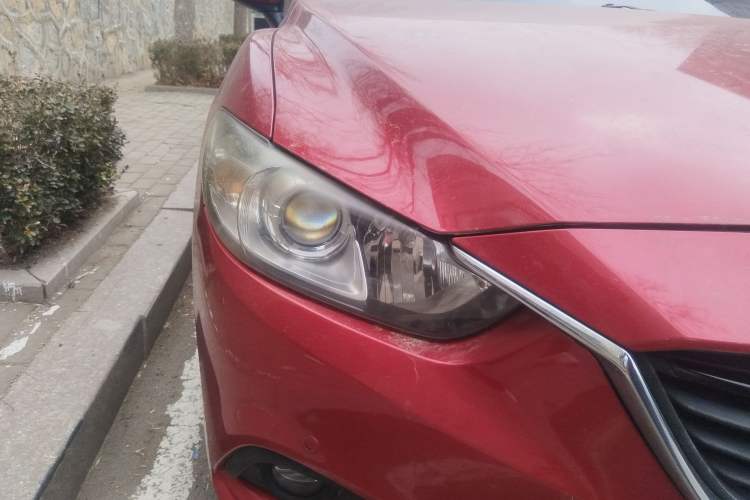 Used Mazda Atenza 2014 2.0L Blue Sky Luxury Edition Right Front Headlight