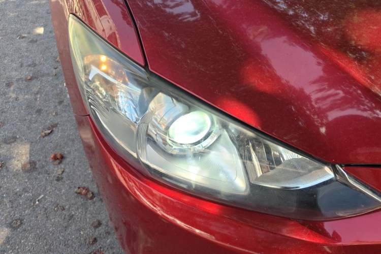 Used Mazda Atenza 2014 2.0L Blue Sky Luxury Edition Right Front Headlight