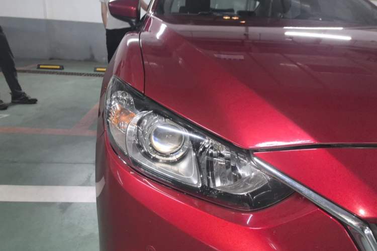 Used Mazda Atenza 2014 2.0L Blue Sky Luxury Edition Right Front Headlight