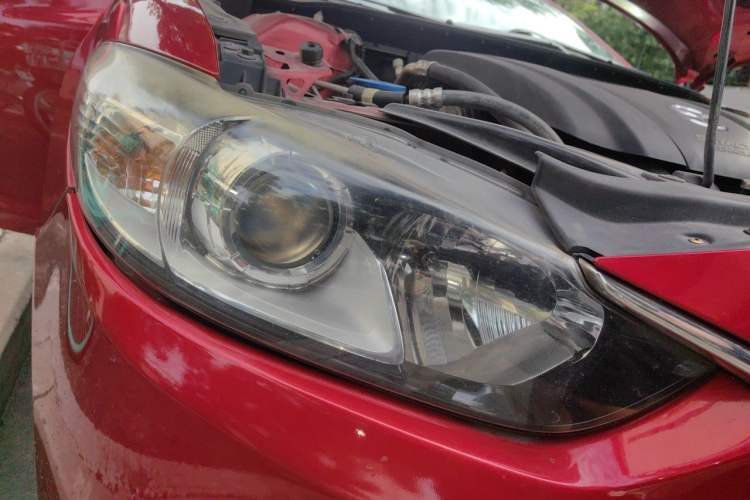 Used Mazda Atenza 2014 2.0L Blue Sky Fashion Edition Right Front Headlight