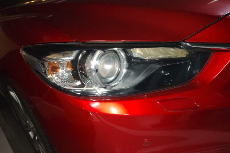 Used Mazda Atenza 2014 2.5L Blue Sky Prestige Edition Right Front Headlight