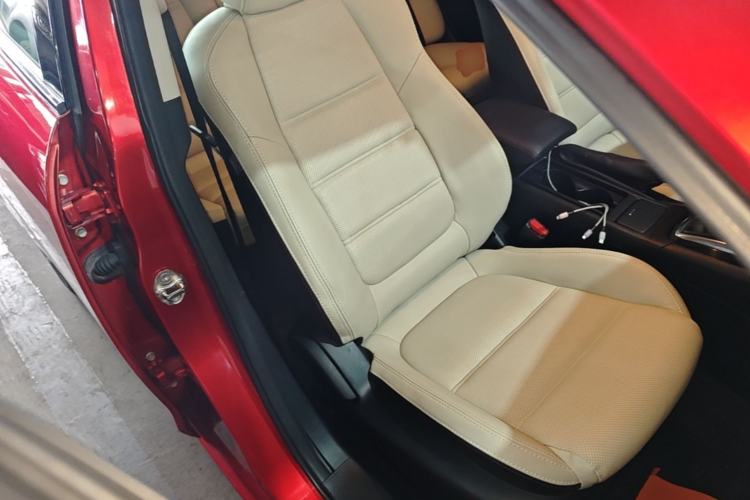 Used Mazda Atenza 2014 2.0L Blue Sky Luxury Edition Right Front Seat