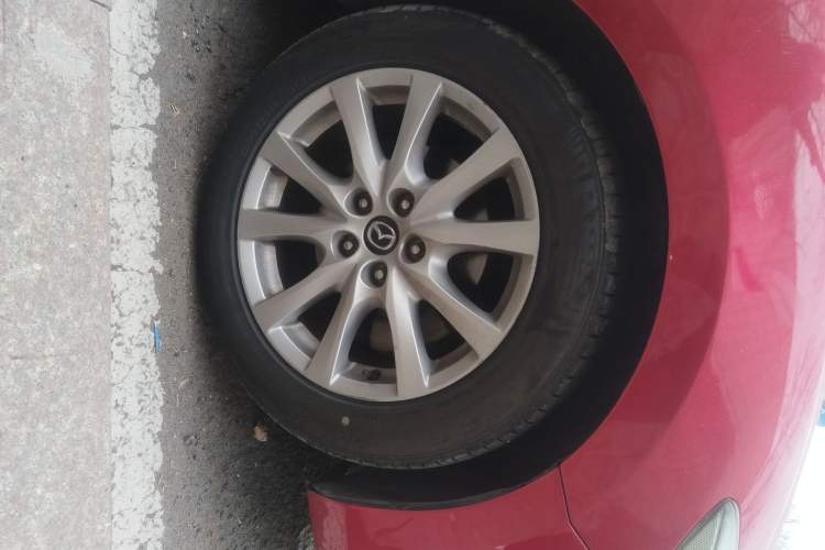 Used Mazda Atenza 2014 2.0L Blue Sky Luxury Edition Right Front Wheel Hub