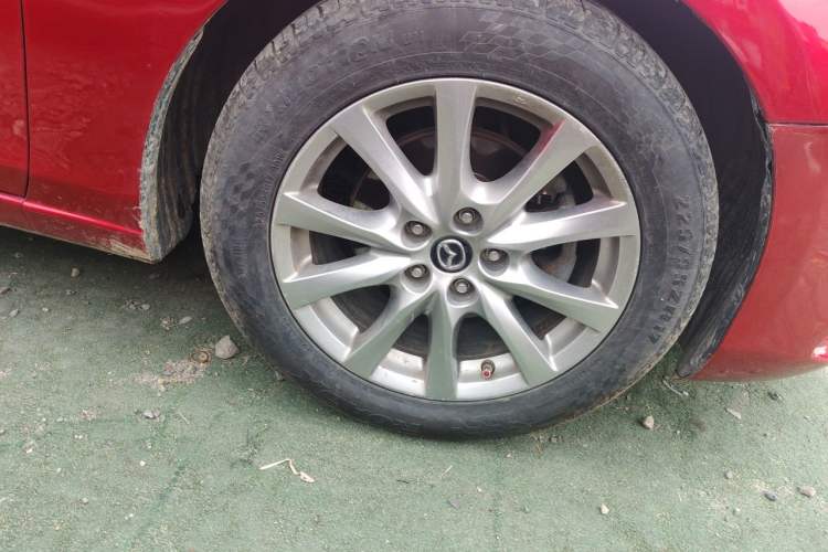 Used Mazda Atenza 2014 2.0L Blue Sky Luxury Edition Right Front Wheel Hub