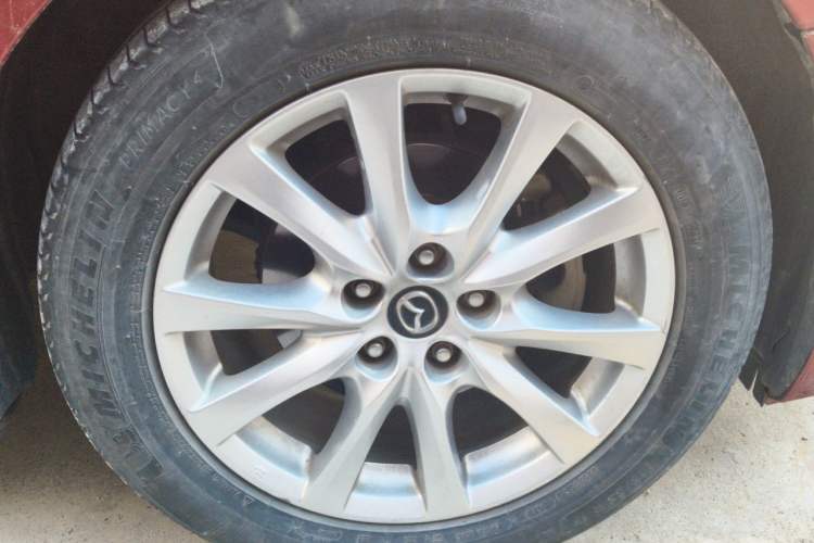 Used Mazda Atenza 2014 2.0L Blue Sky Luxury Edition Right Front Wheel Hub