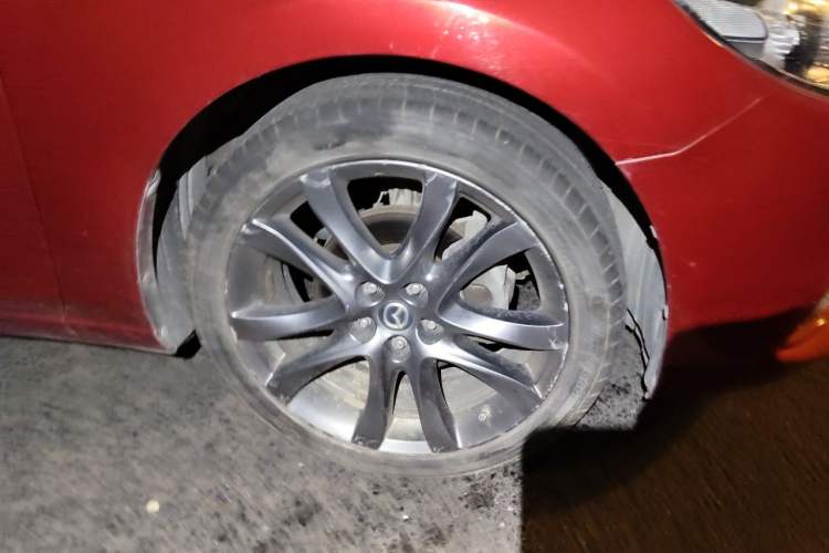 Used Mazda Atenza 2014 2.0L Blue Sky Luxury Edition Right Front Wheel Hub