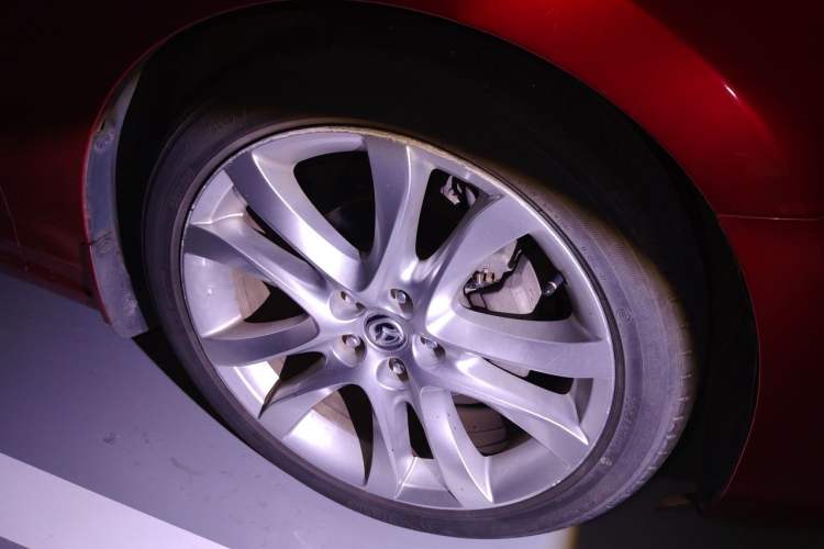 Used Mazda Atenza 2014 2.5L Blue Sky Prestige Edition Right Front Wheel Hub