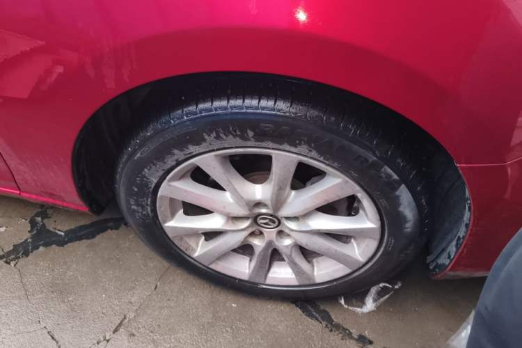 Used Mazda Atenza 2014 2.0L Blue Sky Luxury Edition Right Front Wheel Hub