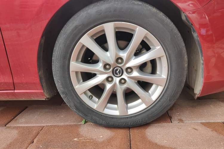 Used Mazda Atenza 2014 2.0L Blue Sky Luxury Edition Right Front Wheel Hub