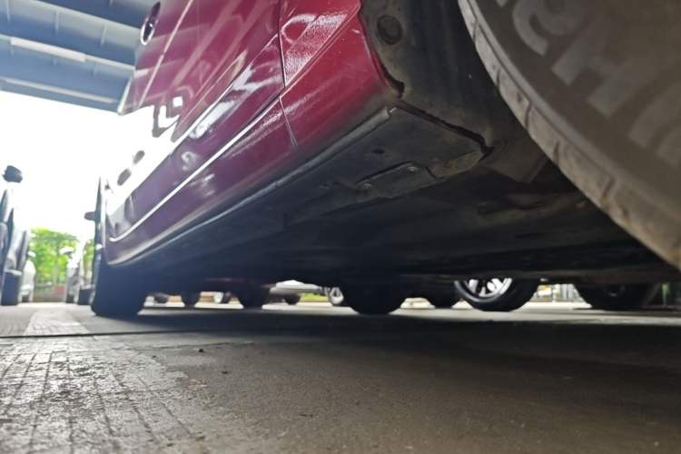 Used Mazda Atenza 2014 2.0L Blue Sky Luxury Edition Right Side Sill