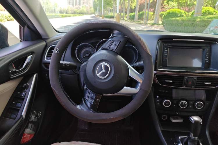 Used Mazda Atenza 2014 2.0L Blue Sky Luxury Edition Steering Wheel