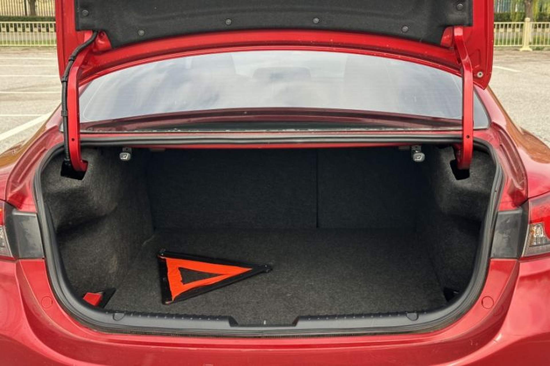 Used Mazda Atenza 2014 2.0L Blue Sky Luxury Edition Trunk