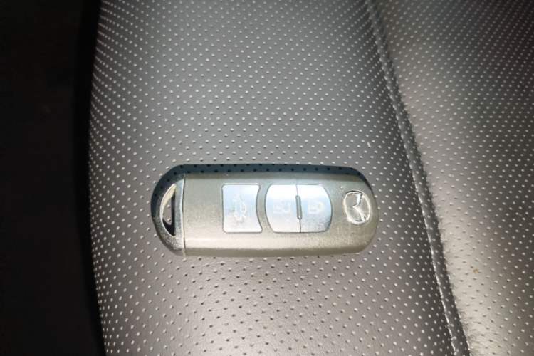 Used Mazda Atenza 2014 2.5L Blue Sky Prestige Edition Vehicle Key