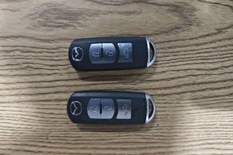 Used Mazda Atenza 2014 2.0L Blue Sky Luxury Edition Vehicle Key