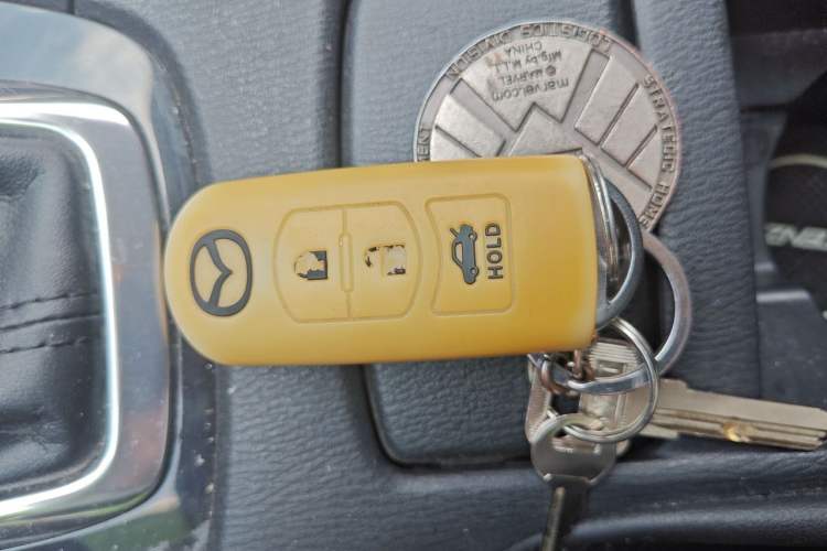 Used Mazda Atenza 2014 2.0L Blue Sky Luxury Edition Vehicle Key
